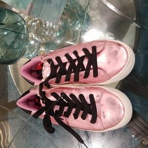 Metallic pink Steve Madden tennis shoes